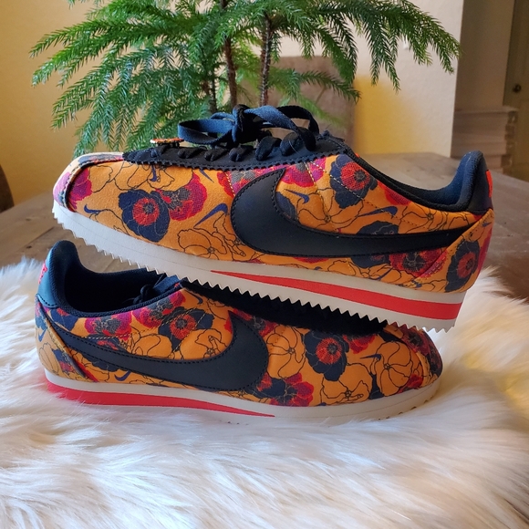 nike cortez lx